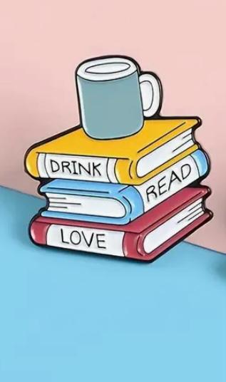 Pack de 3 pines para ropa o bolso: 2 con libros y taza + 1 de café - Imagen 4